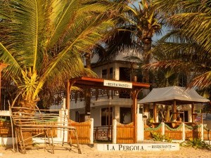 Fachada del Hotel Fuente hotelsanluisvillage com